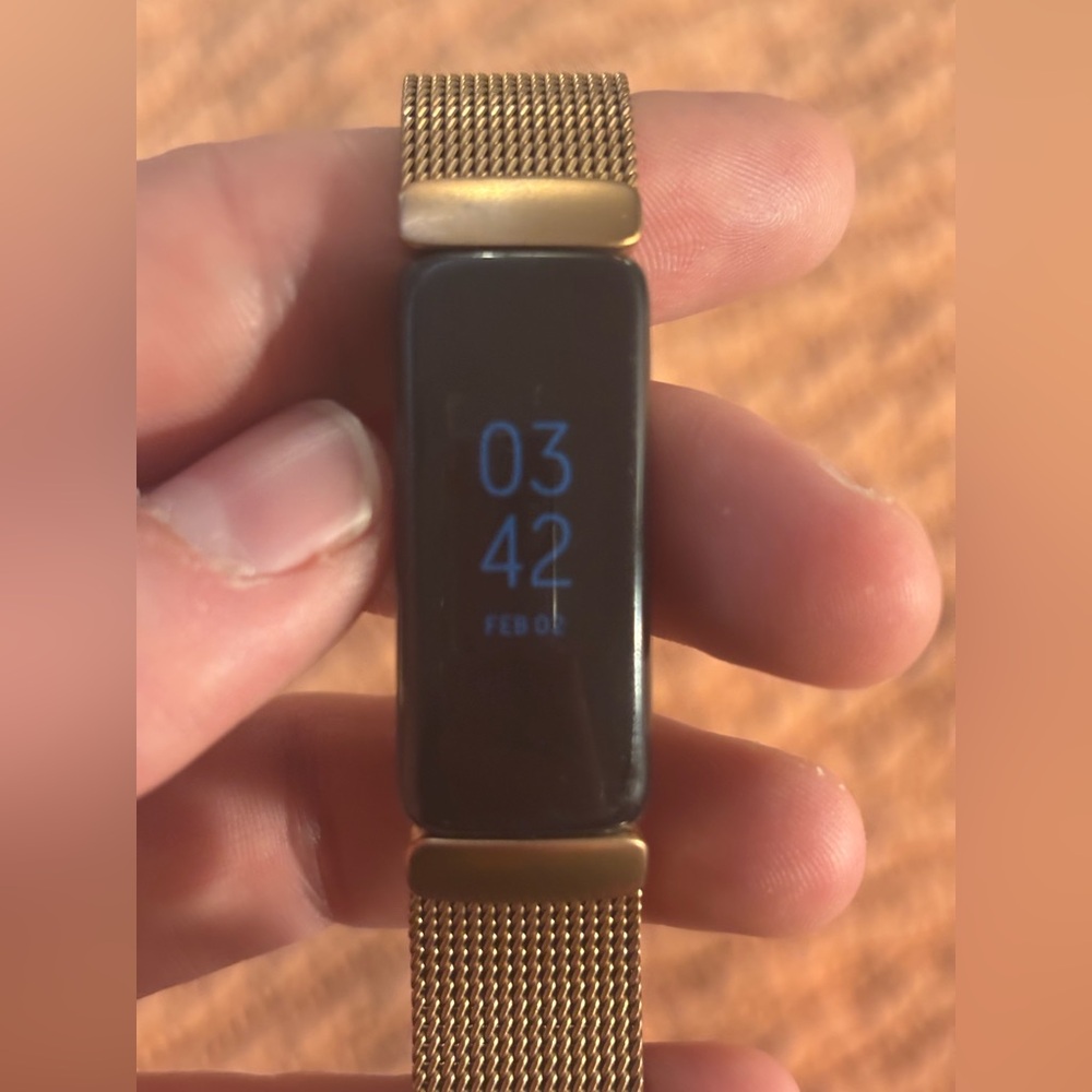 Fitbit Rose Gold. Works Fine I upgraded.